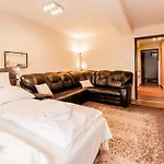 Vakantiehuis Dio Vendeghaz Mezőkövesd